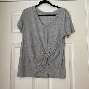 Z supply knot-bottom vneck